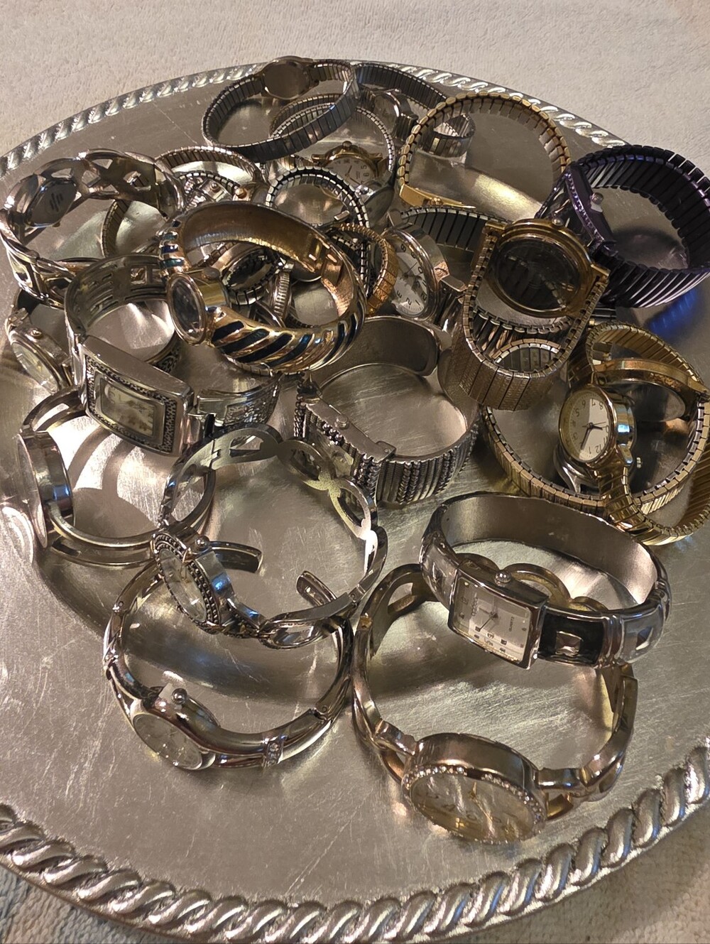 22 Vintage Gold And Silver Toned Stretch Bangle Cuff Watches